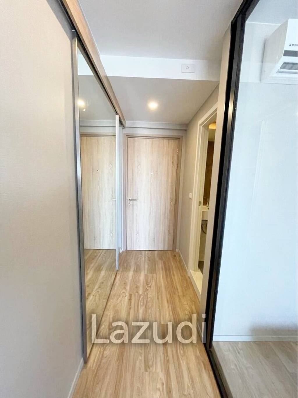 1 Bed 30 SQ.M Blossom Condo @ Sathorn-Charoenrat