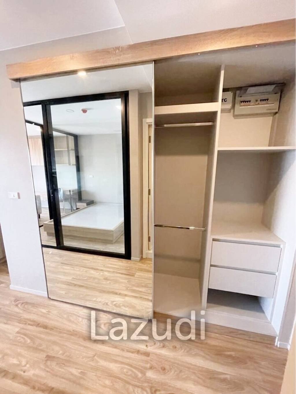 1 Bed 30 SQ.M Blossom Condo @ Sathorn-Charoenrat