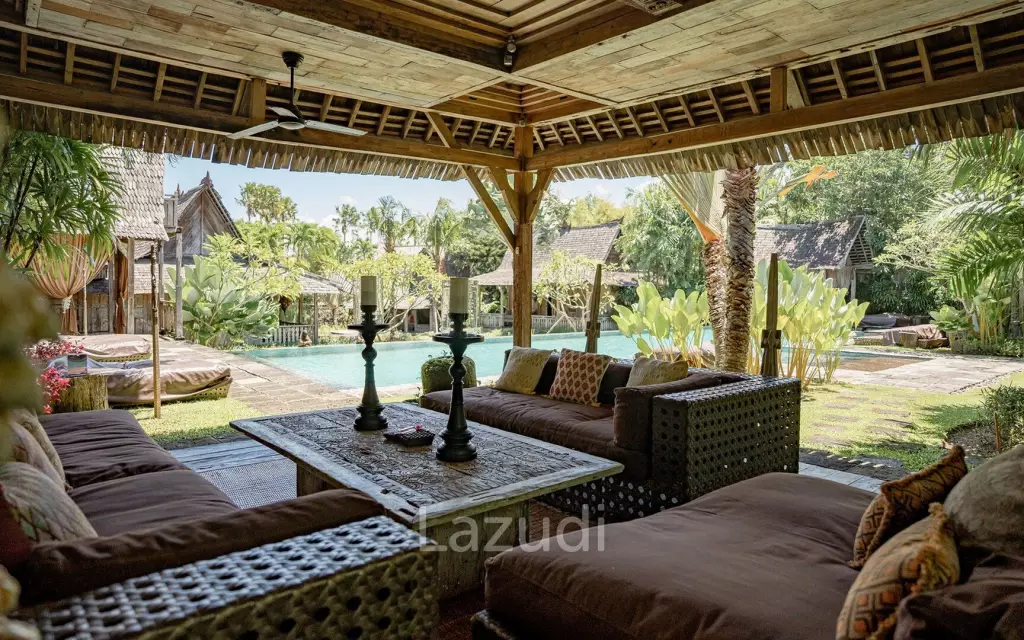 Magnificent 5-Bedroom Joglo Estate in Berawa