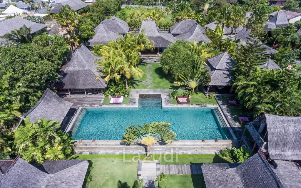 Magnificent 5-Bedroom Joglo Estate in Berawa