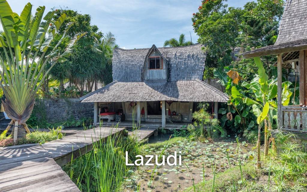 Magnificent 5-Bedroom Joglo Estate in Berawa