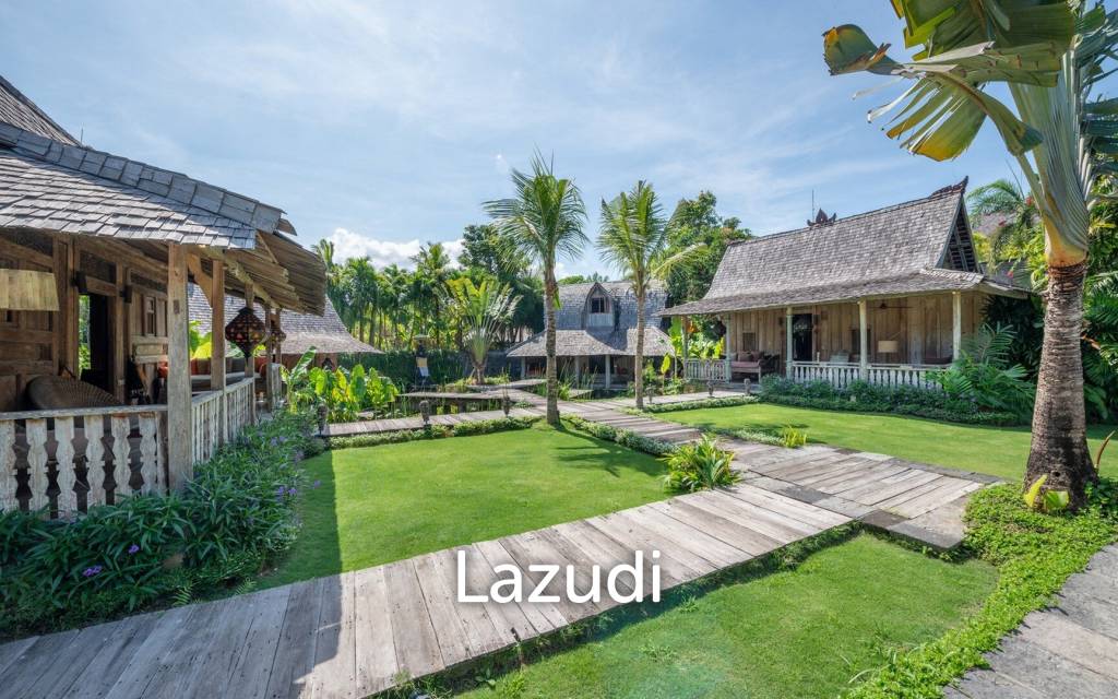 Magnificent 5-Bedroom Joglo Estate in Berawa
