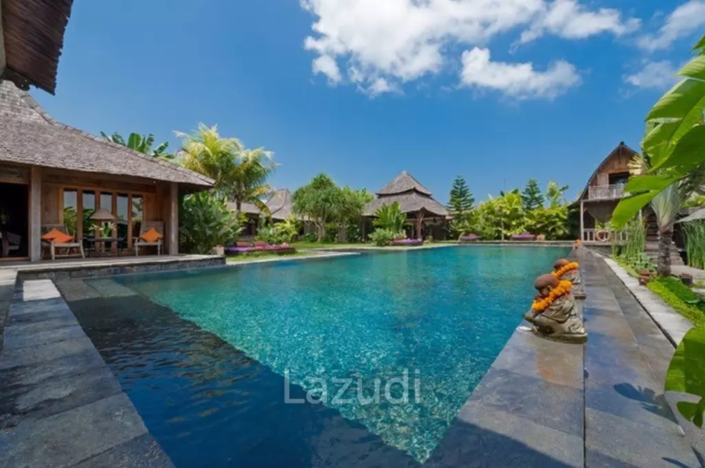 Magnificent 5-Bedroom Joglo Estate in Berawa