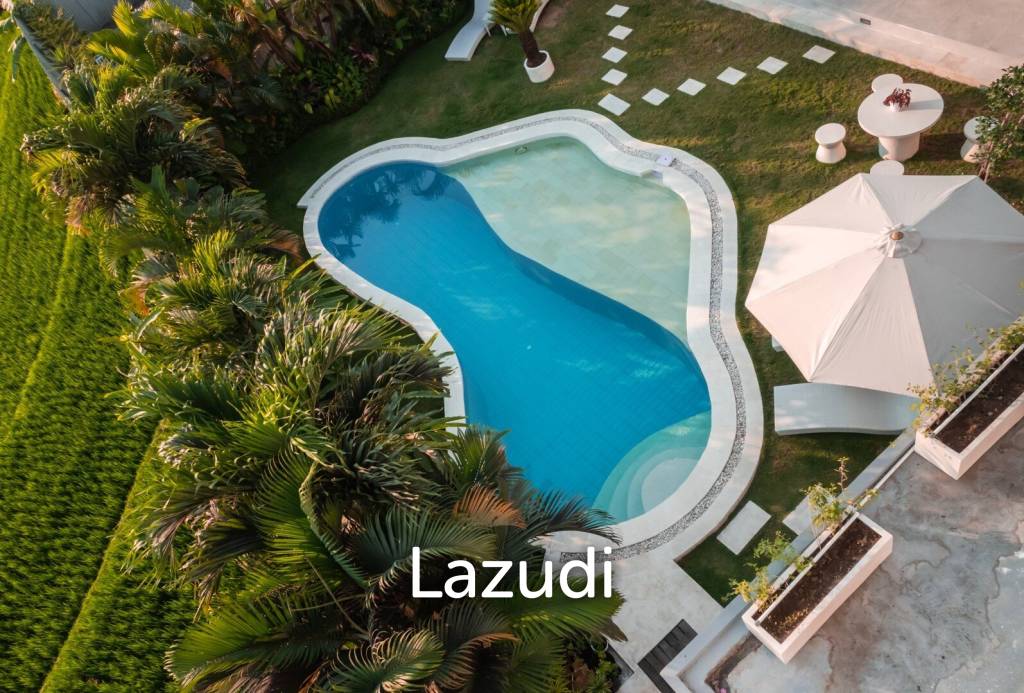Spacious 4-Bedroom Villa with Rooftop Terrace – Kayu Tulang