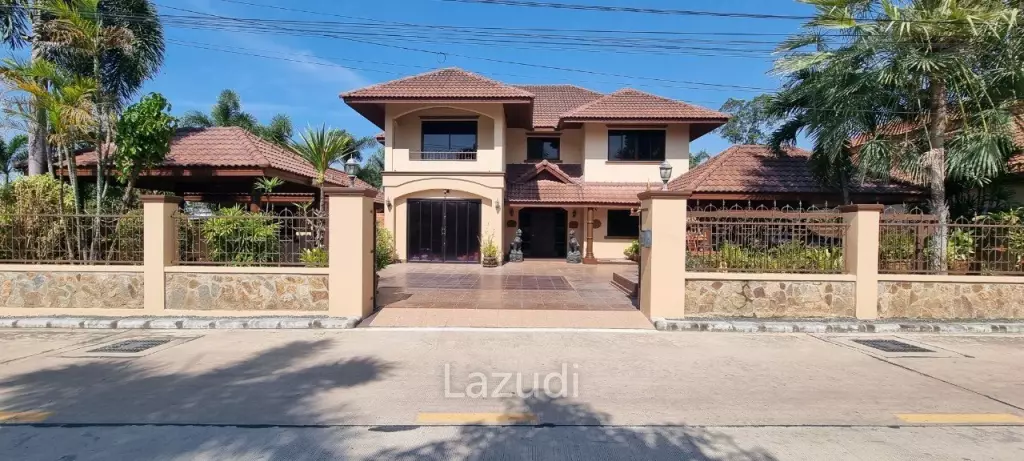 4 Beds 3 Baths 220 SQ.M. House in Huay Yai