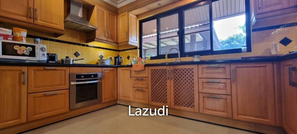 4 Beds 3 Baths 220 SQ.M. House in Huay Yai
