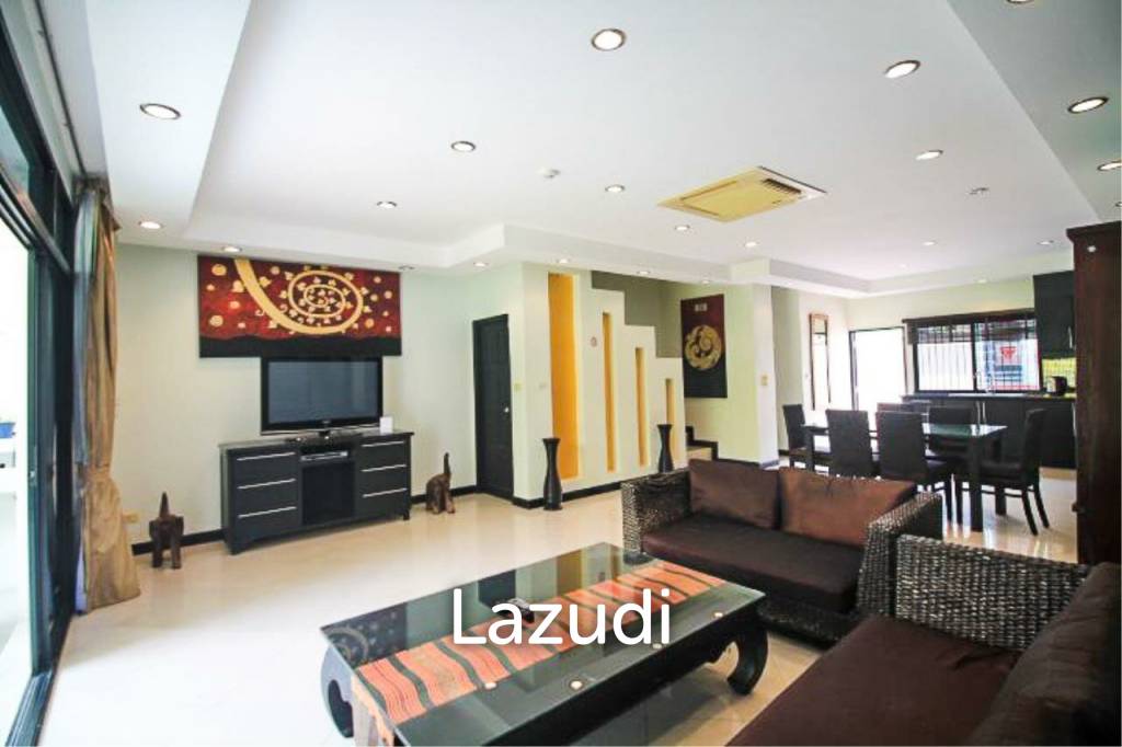 Large 2 Storey 3 Bed Townhouse For  Sale At Palm Grove Resort - Na Jomtien