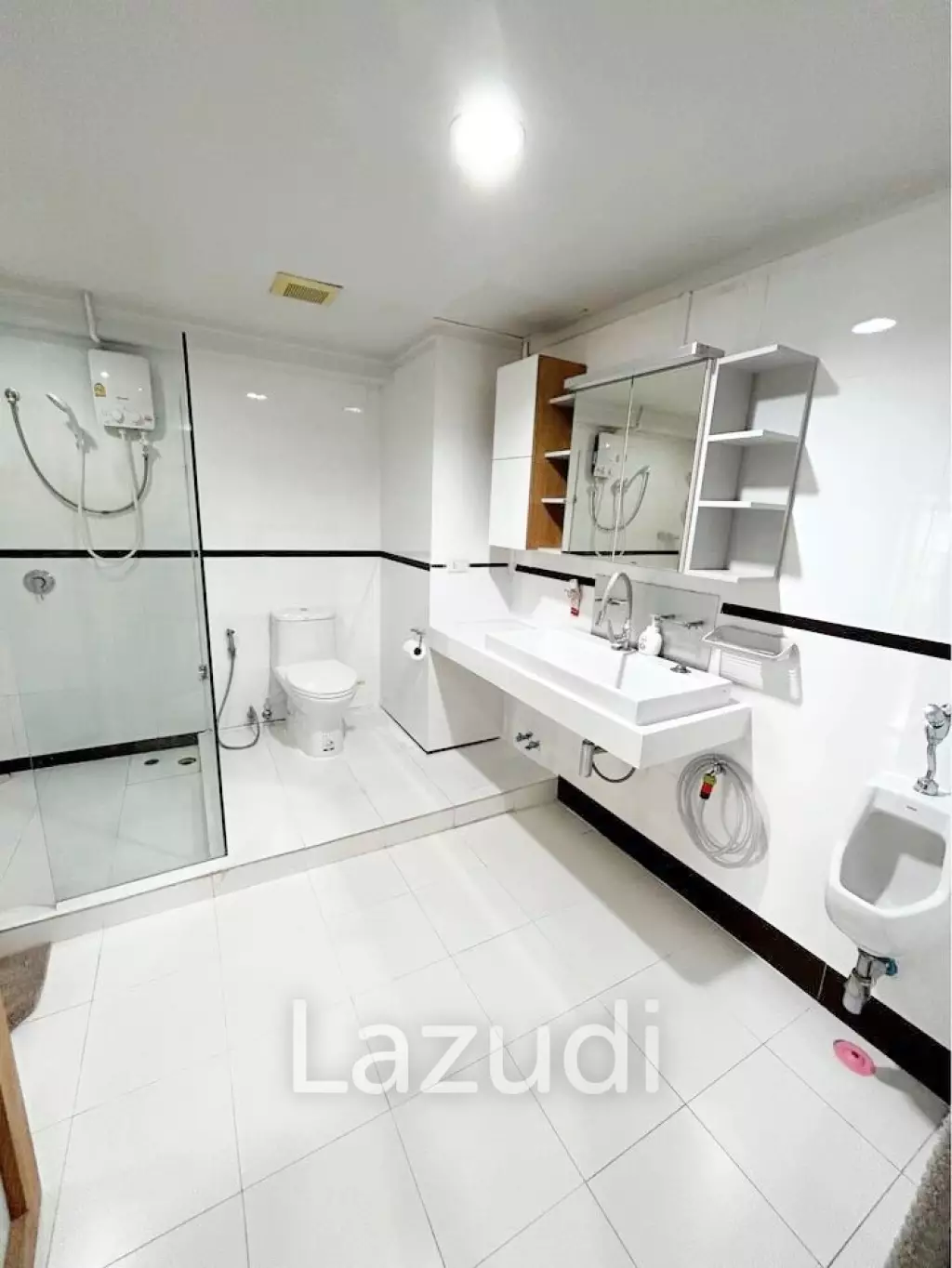 2 Bed 2 Bath 150 SQ.M Saranjai Mansion