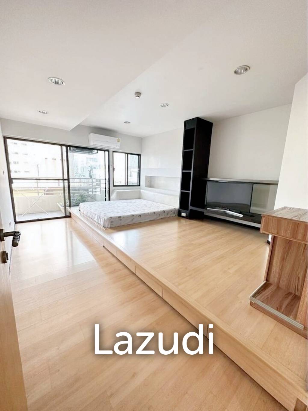 2 Bed 2 Bath 150 SQ.M Saranjai Mansion