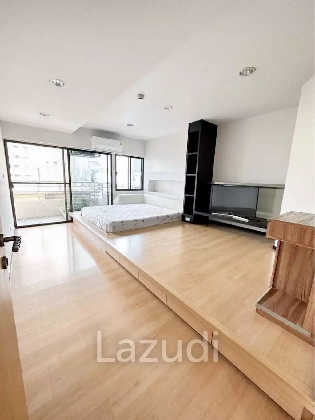 2 Bed 2 Bath 150 SQ.M Saranjai Mansion