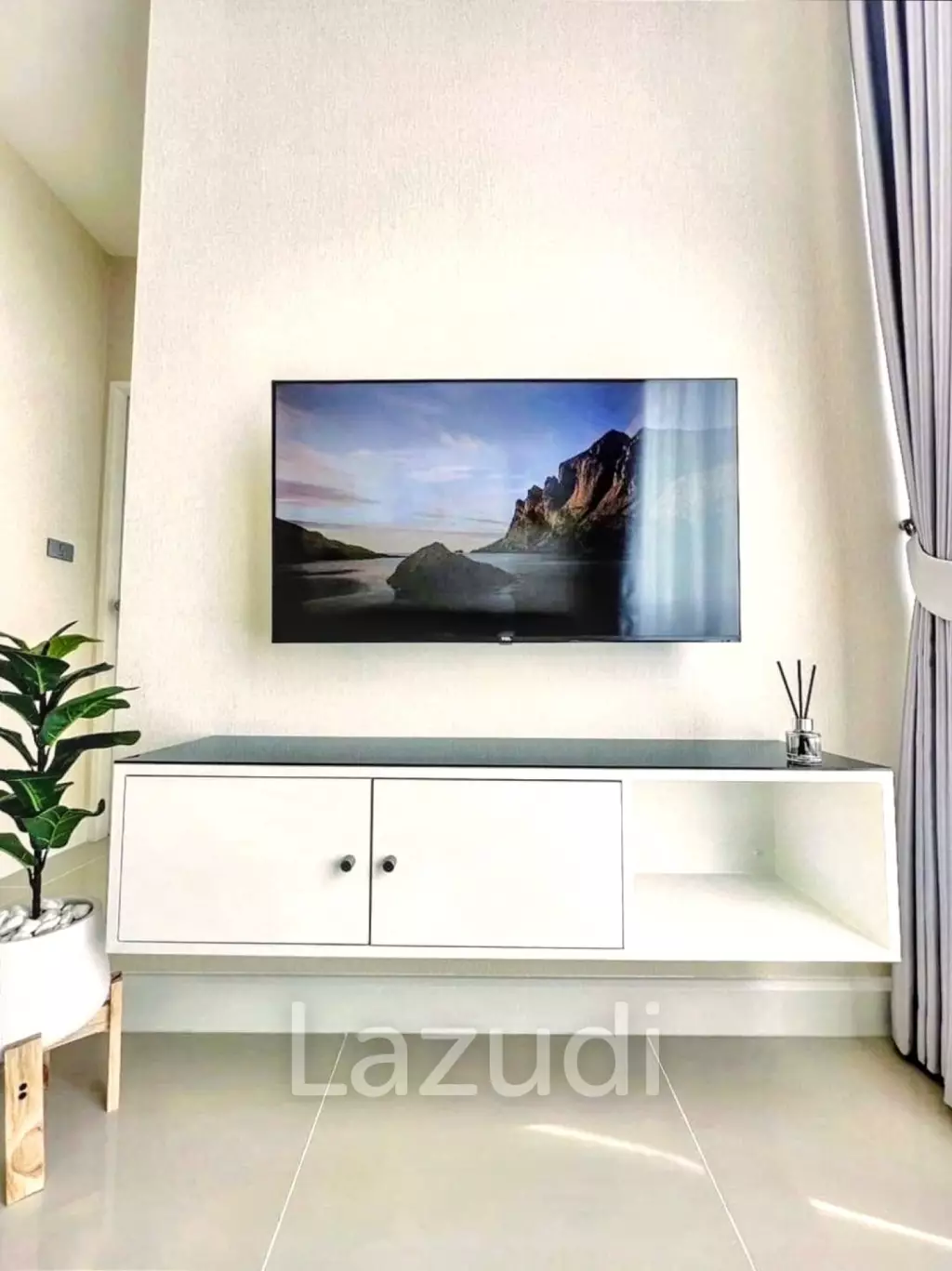 1 Bedroom 1 Bathroom 35 SQ.M The Sky Sukhumvit