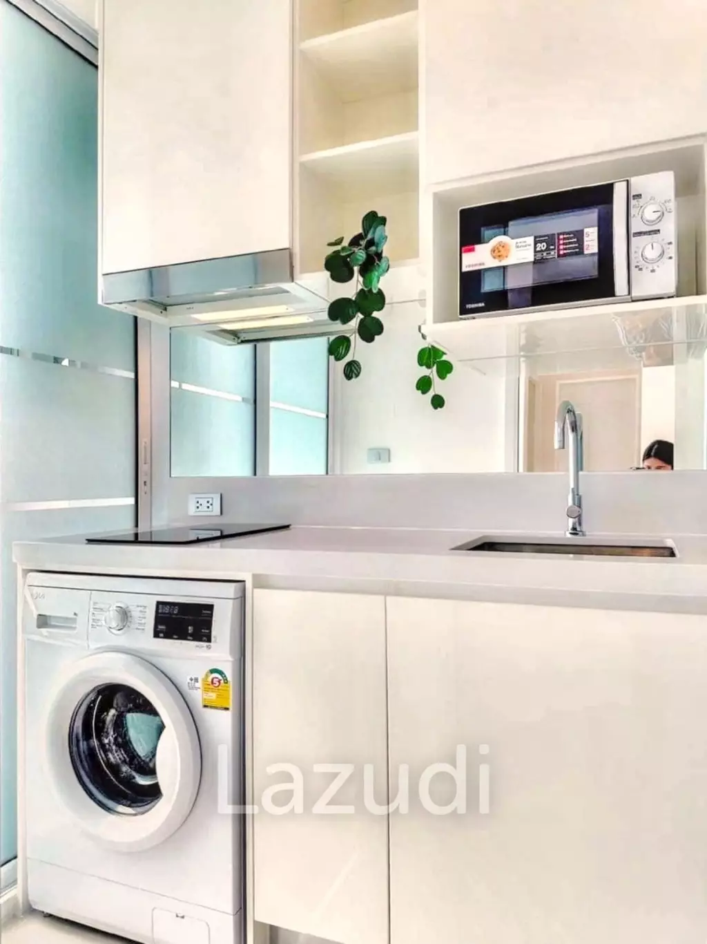 1 Bedroom 1 Bathroom 35 SQ.M The Sky Sukhumvit