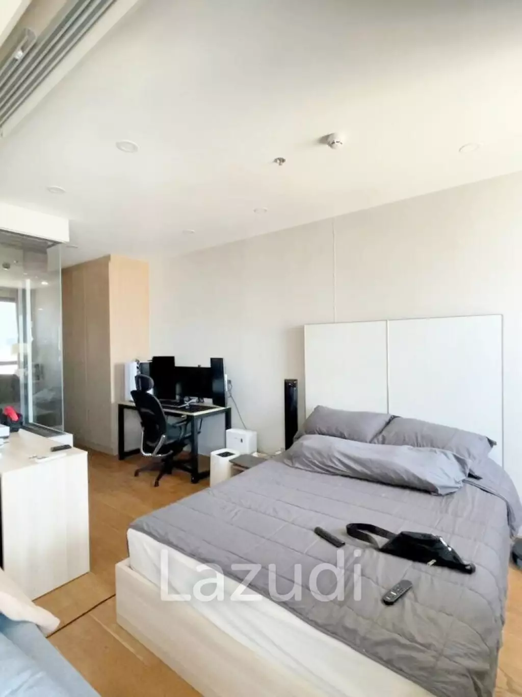1 Bed 1 Bath 45 SQ.M Q Chidlom - Phetchaburi