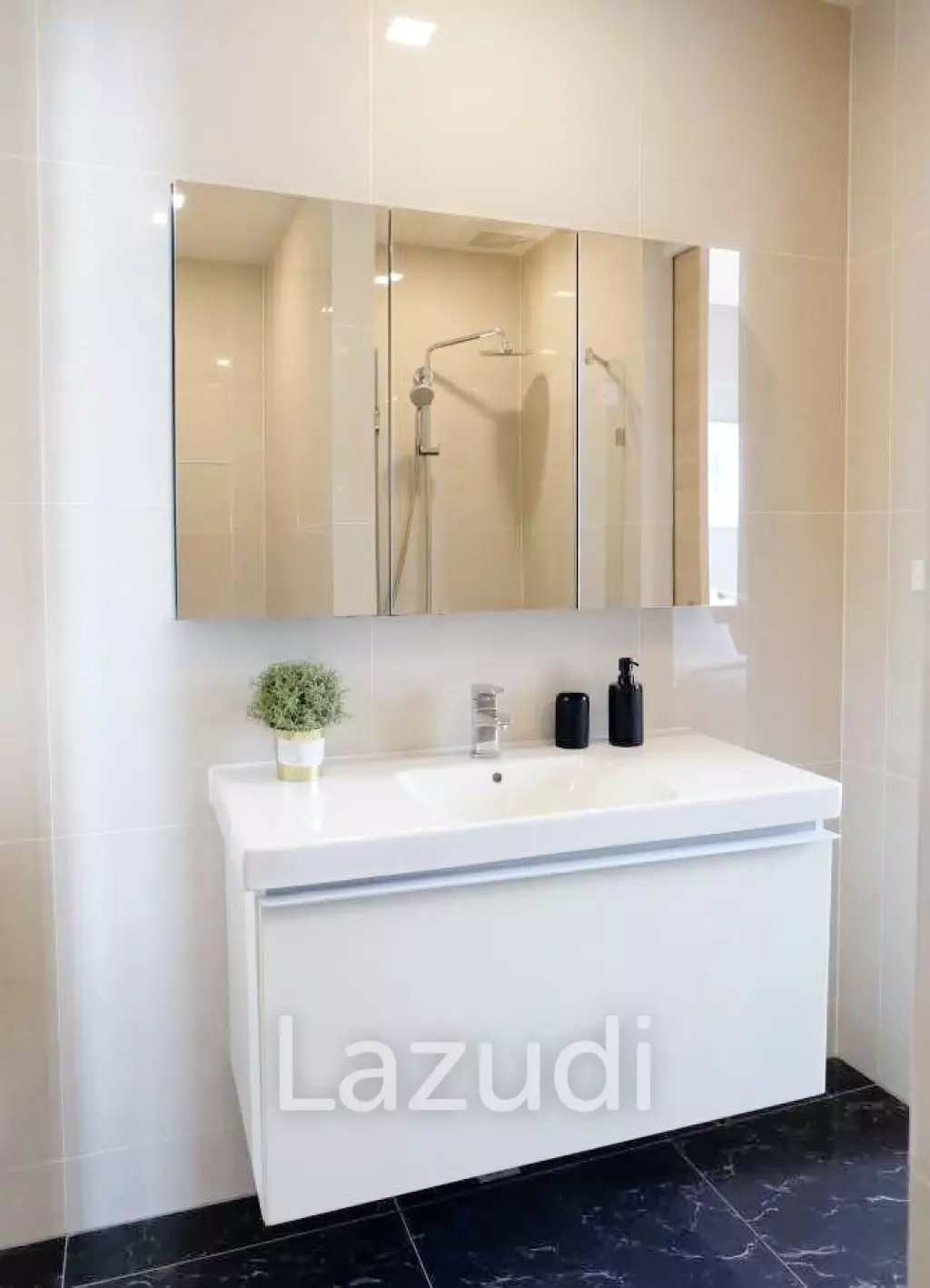 2 Bed 1 Bath 53 SQ.M Park Origin Phromphong