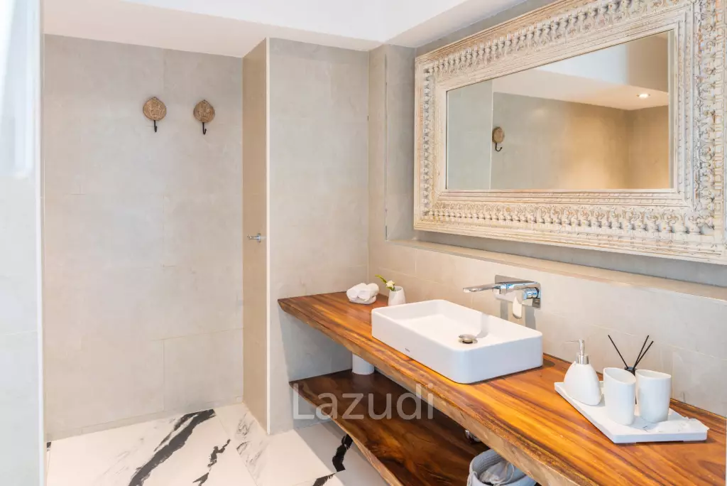 Stunning 5-Bed Sea View Villa in Bo Phut Hill