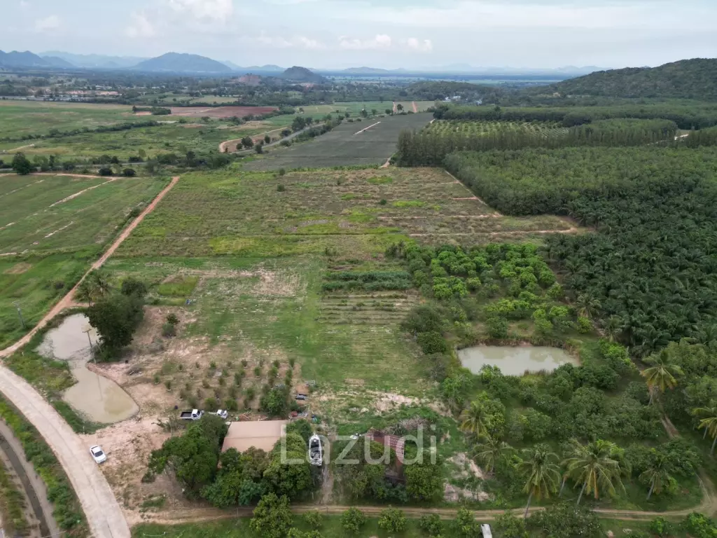 7.1 Rai land for sale in Nong Ta Taem, Pranburi