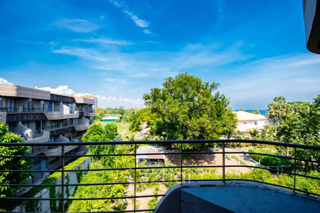 BAAN SAN NGAM : Nice 2 Bed Condo near the beach