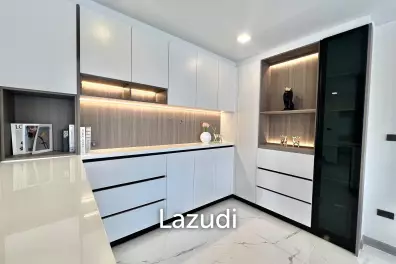 5 Beds 5 Baths 260 SQ.M. Chokchai Village 9