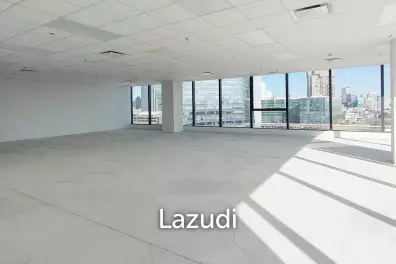 1,174 SQ.M Office space for rent in Klongtoey