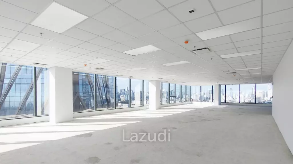 1,174 SQ.M Office space for rent in Klongtoey