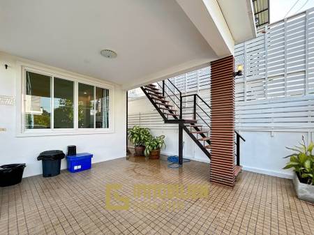 Taradol : 3 Bedrooms Pool Villa On Soi 6