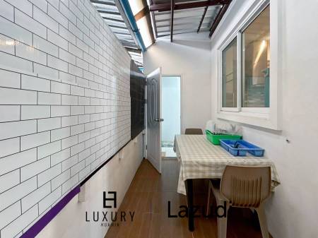 Taradol : 3 Bedrooms Pool Villa On Soi 6