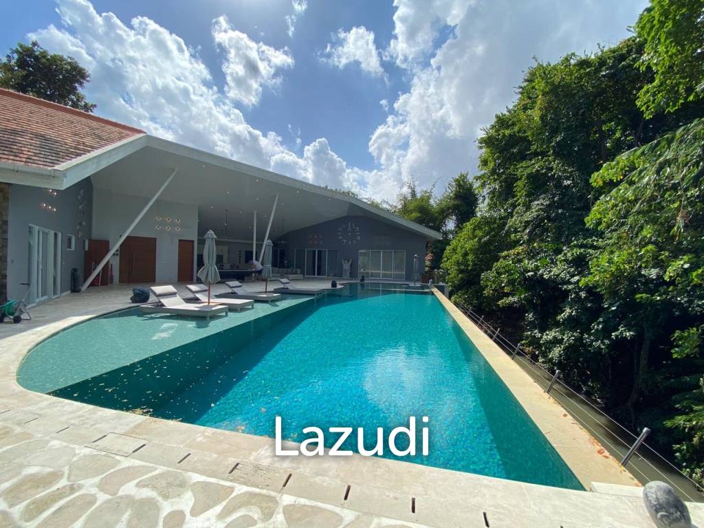 Large Riverside Villa in Sought After Umalas Bali