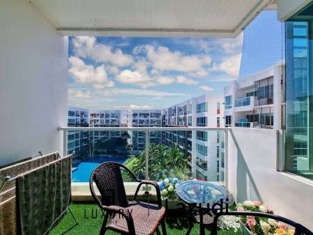 The Seacraze : 2 Bedroom Pool View Near Beach