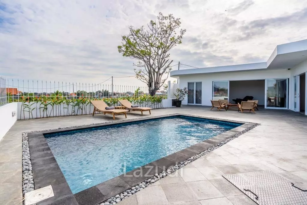 Berawa Villa with Rice Field Views