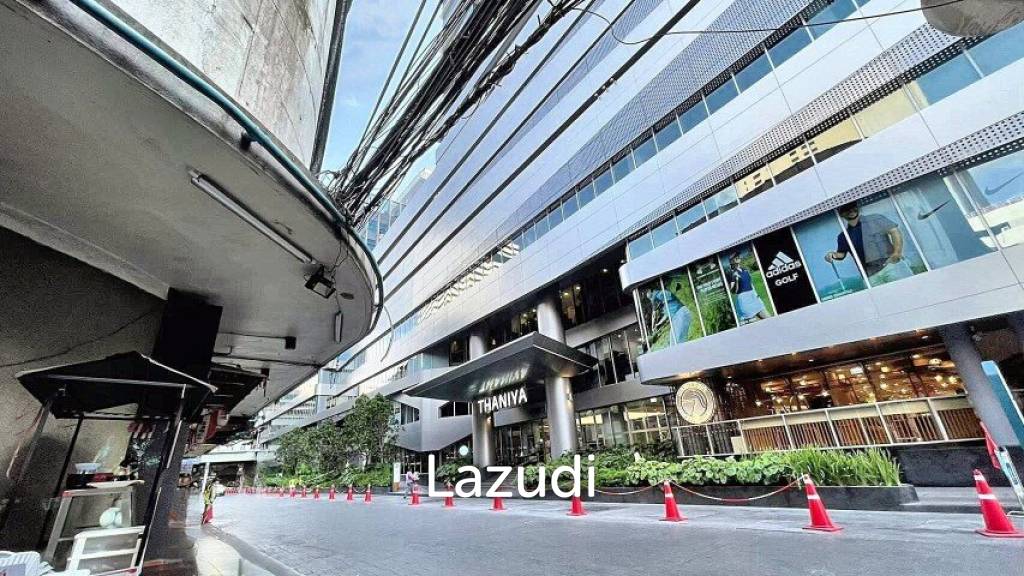 Prime 5-Story Commercial Building with Elevator near BTS Sala Daeng, Ideal for Restaurants, Bars, Clinics