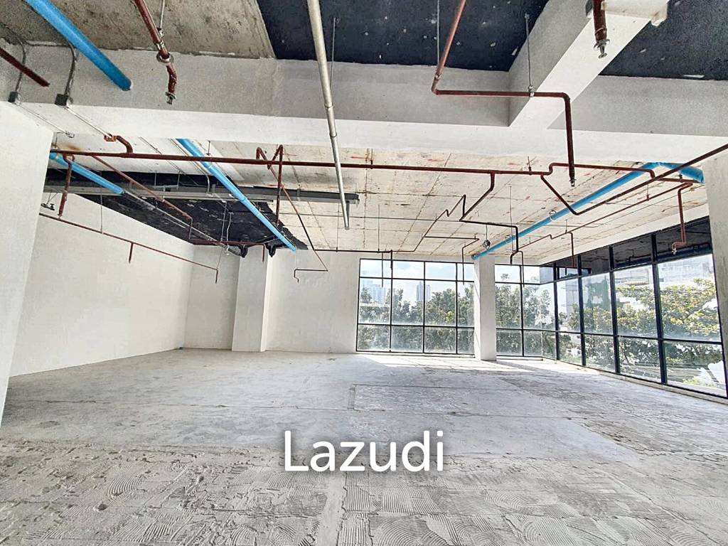 180 SQ.M Retail Spaces In Vanilla Moon Sathorn
