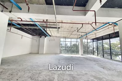 180 SQ.M Retail Spaces In Vanilla Moon Sathorn