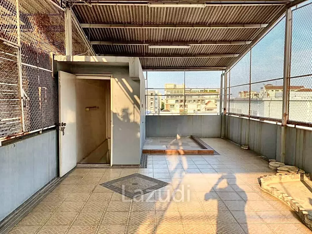 Home office for sale in Huaykwang