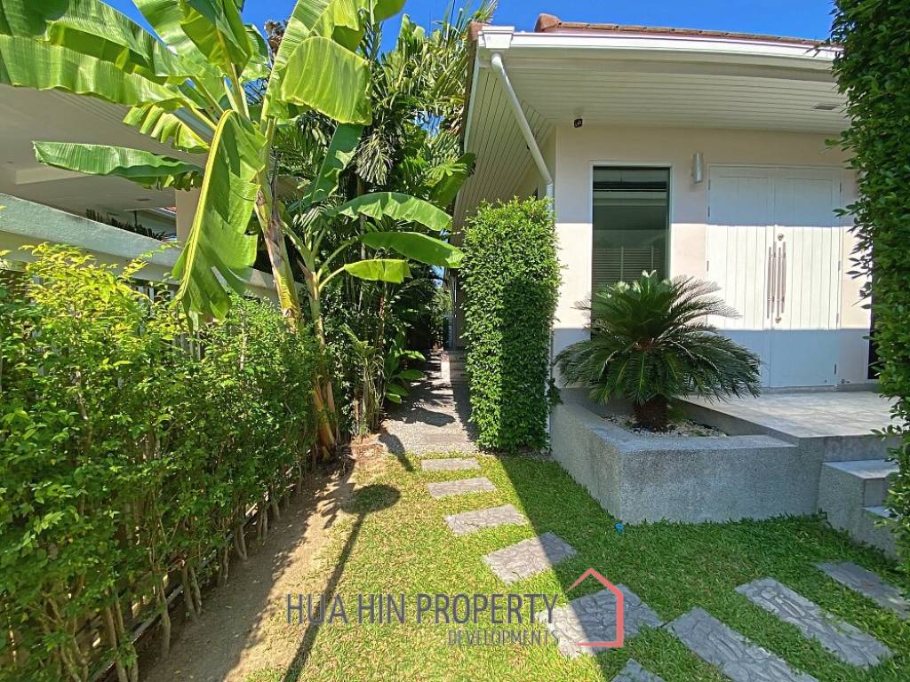 Modern 3 Bed 2 Bath Private Pool Villa For Sale in Woodlands Residence