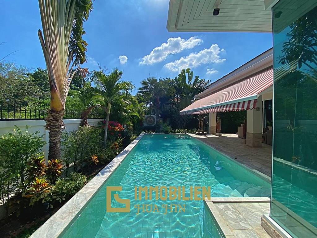 Modern 3 Bed 2 Bath Private Pool Villa For Sale in Woodlands Residence