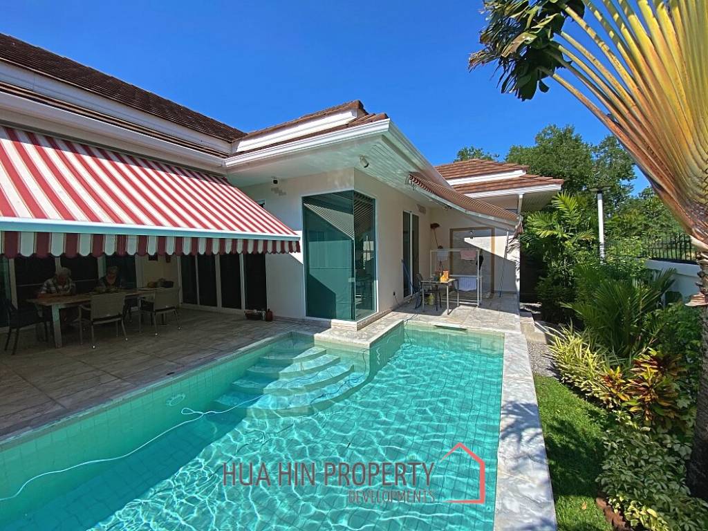 Modern 3 Bed 2 Bath Private Pool Villa For Sale in Woodlands Residence