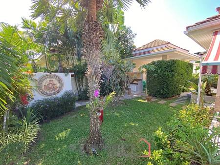 Modern 3 Bed 2 Bath Private Pool Villa For Sale in Woodlands Residence