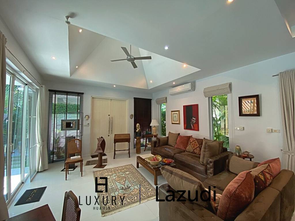 Modern 3 Bed 2 Bath Private Pool Villa For Sale in Woodlands Residence