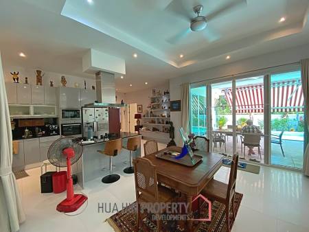 Modern 3 Bed 2 Bath Private Pool Villa For Sale in Woodlands Residence