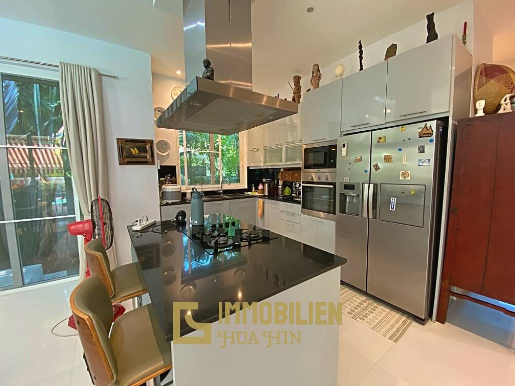 Modern 3 Bed 2 Bath Private Pool Villa For Sale in Woodlands Residence