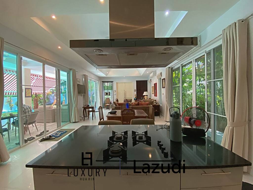 Modern 3 Bed 2 Bath Private Pool Villa For Sale in Woodlands Residence