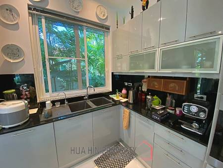 Modern 3 Bed 2 Bath Private Pool Villa For Sale in Woodlands Residence
