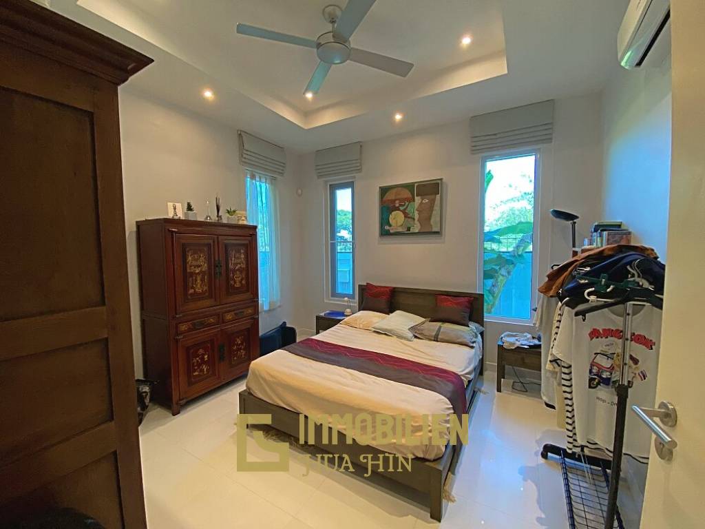 Modern 3 Bed 2 Bath Private Pool Villa For Sale in Woodlands Residence