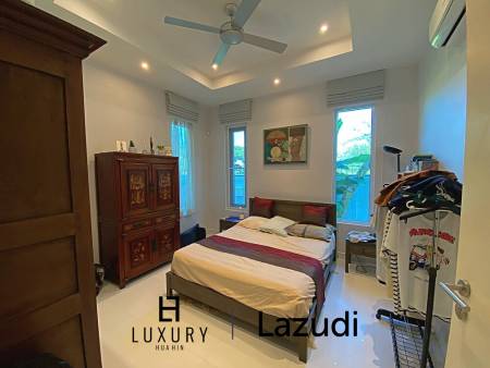 Modern 3 Bed 2 Bath Private Pool Villa For Sale in Woodlands Residence