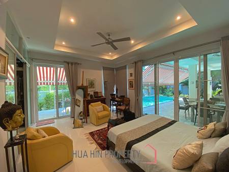 Modern 3 Bed 2 Bath Private Pool Villa For Sale in Woodlands Residence