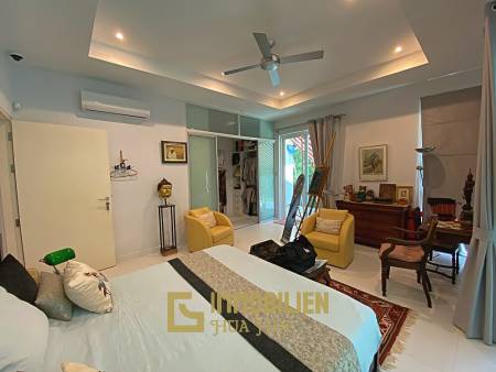 Modern 3 Bed 2 Bath Private Pool Villa For Sale in Woodlands Residence