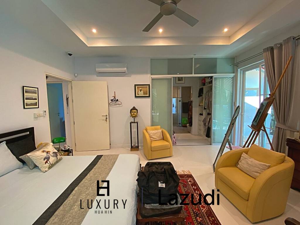 Modern 3 Bed 2 Bath Private Pool Villa For Sale in Woodlands Residence