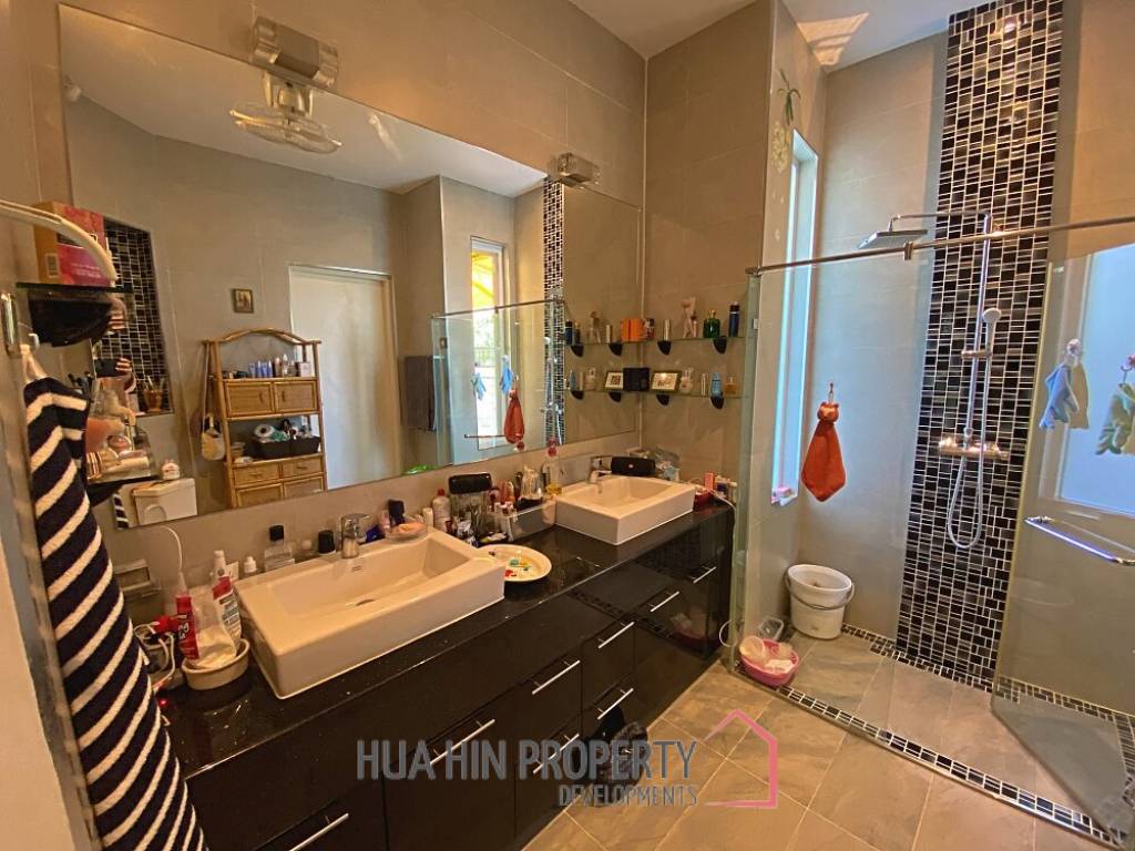 Modern 3 Bed 2 Bath Private Pool Villa For Sale in Woodlands Residence