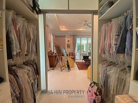 Modern 3 Bed 2 Bath Private Pool Villa For Sale in Woodlands Residence
