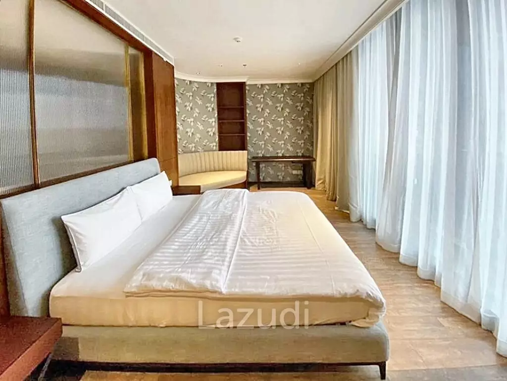 3 Bed  3 Bath  178 SQ.M  Noble Ploenchit